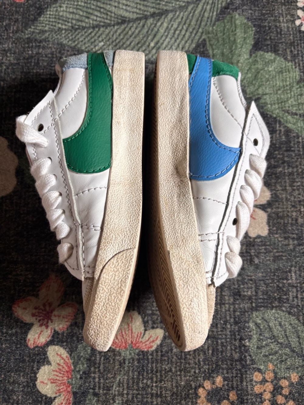 Nike Low 77 Sneakers